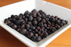 dried juniper berries