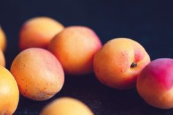 How to Freeze Peaches