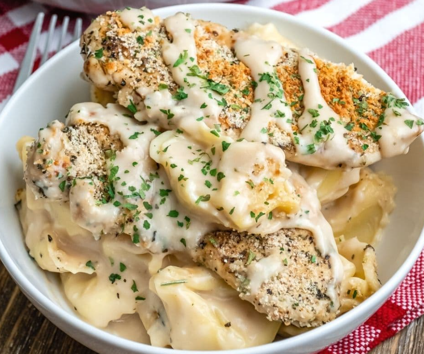 How to Make Asiago Tortelloni Alfredo With Grilled Chicken