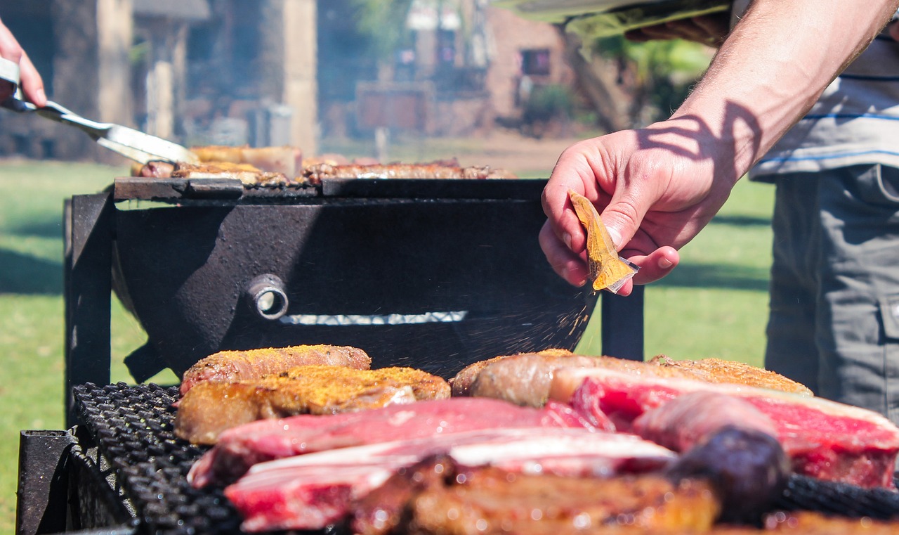 How to Tell if Sausage Is Cooked With and Without Thermometer