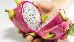 how to cut a dragon fruit